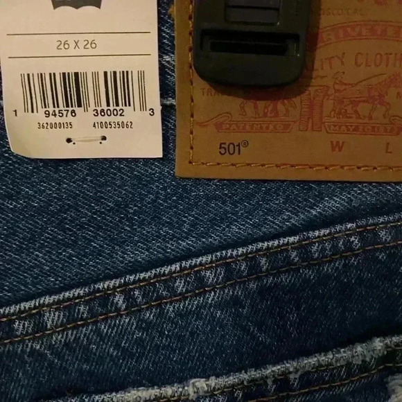 Levi’s Premium 501 Original Cropped Distressed Bleach Washed Jeans Size 26 x 26 - Picture 9 of 11